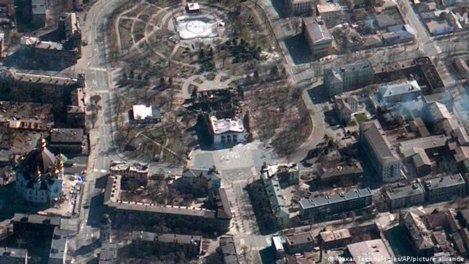 Напад на драмтеатр у Маріуполі був набагато смертоноснішим – AP повідомляє про загибель 600 людей