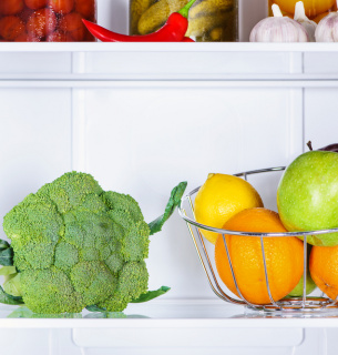 Є в кожному холодильнику: які продукти продовжать ваше життя