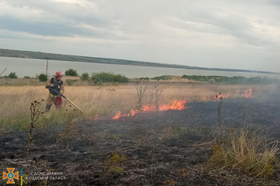 Надзвичайний рівень пожежної небезпеки оголошено у 9-ти областях України