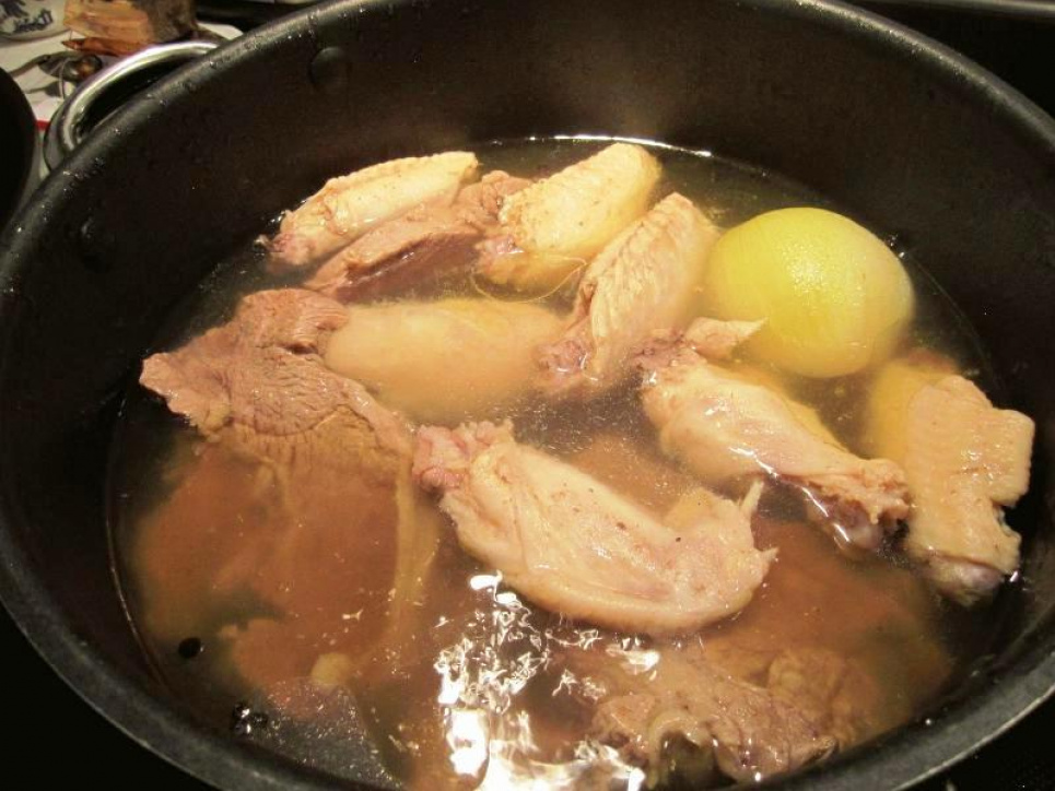 Користь чи шкода холодцю для суглобів і при вагітності