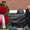 Володимир Путін поклав квіти до Могили Невідомого Солдата