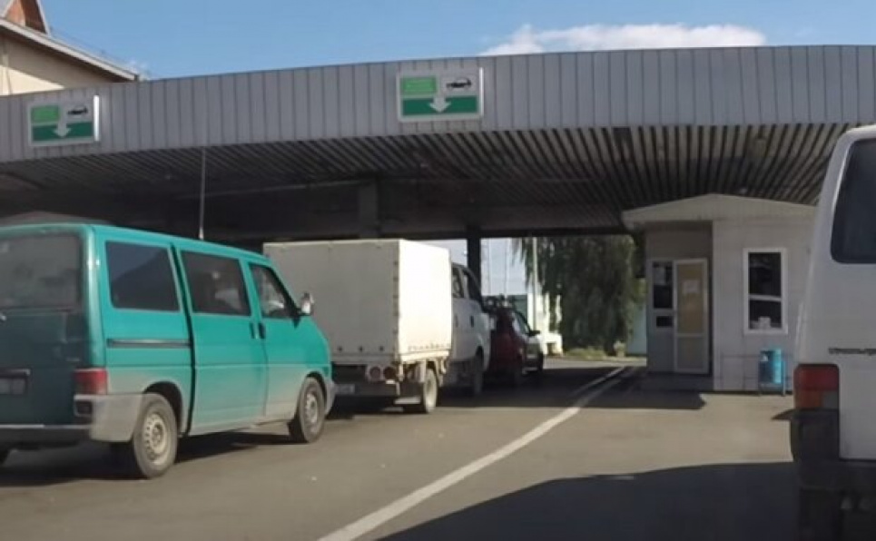 Чоловік «зробив» собі трьох дітей, щоб втекти від війни