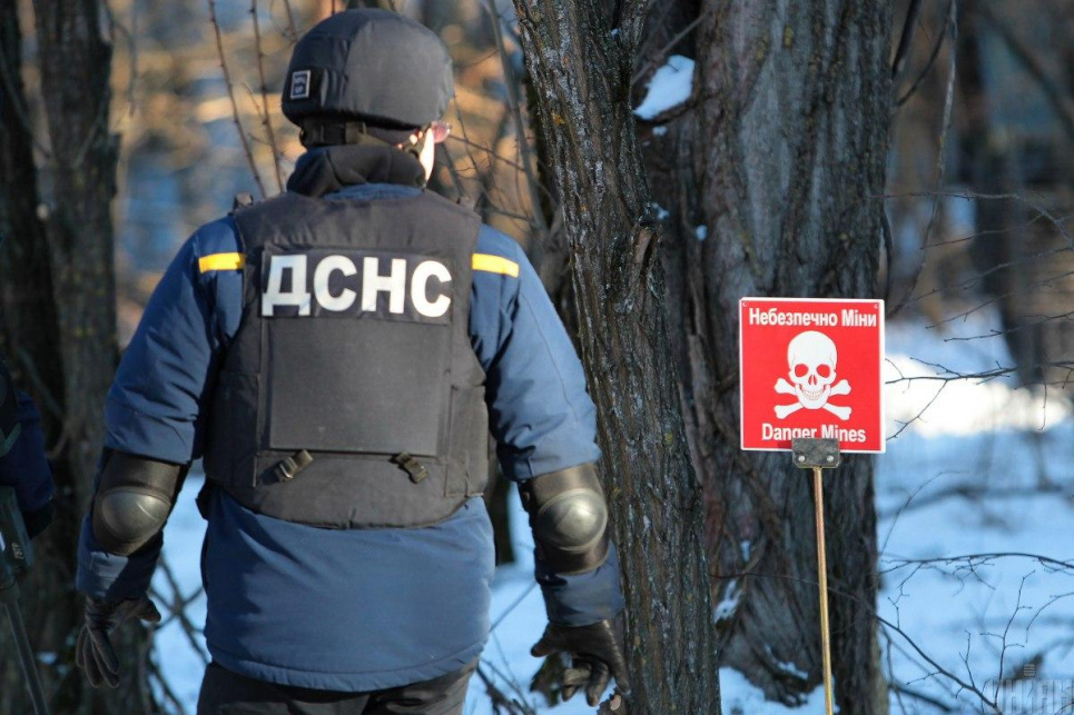 У ДСНС повідомили, скільки гектарів української землі лишаються замінованими