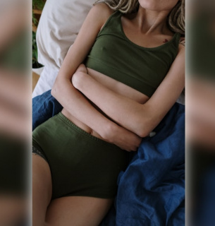 Лікар пояснює, чому болить живіт після сексу