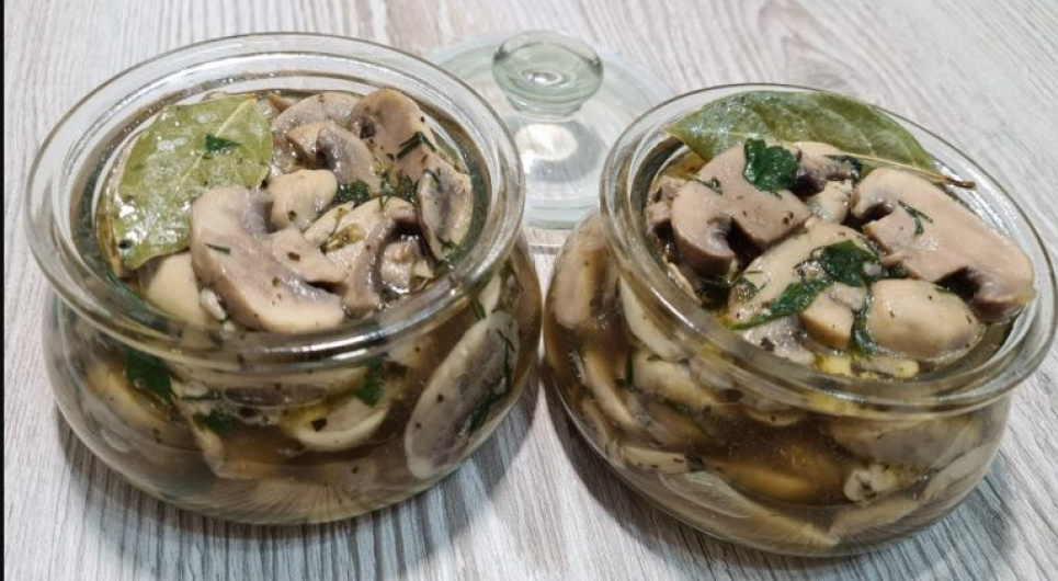 Закуска із печериць, яка здивує всіх ваших гостей: готується всього 10 хвилин