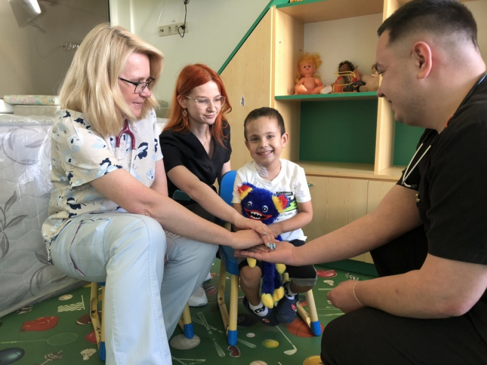 У Львові пересадили нирку 4-річному хлопчику: донором став тато