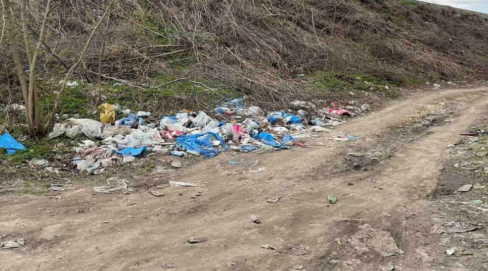 На Франківщині ДЕІ виявила несанкціоноване складування відходів