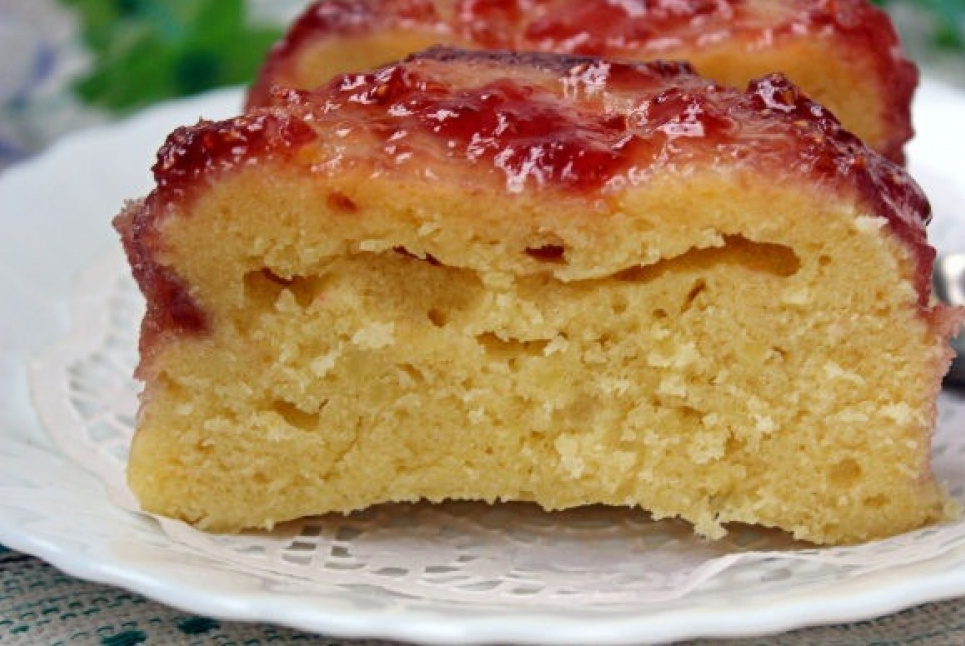 Пудинг із джемом у мікрохвильовій печі за 4 хвилини