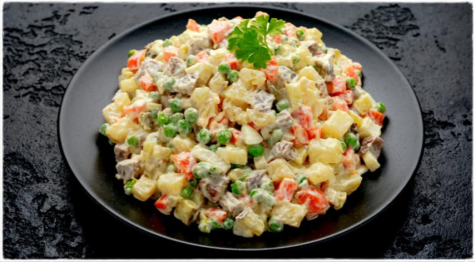 4 необычных продукта, которые сделают оливье намного вкуснее Как сделать оливье более вкусным и дать ему вторую жизнь.