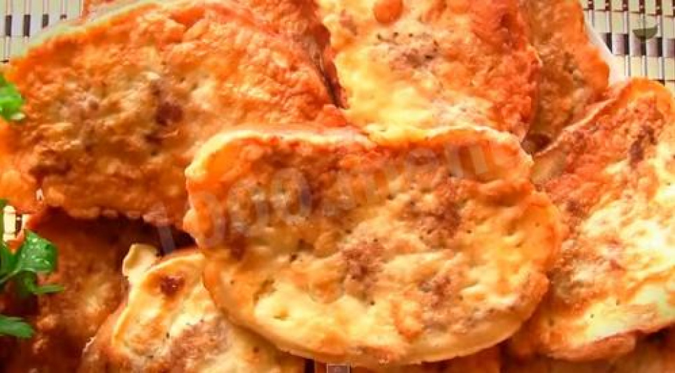 Ліниві пиріжки з батона: смачний перекус для всієї родини