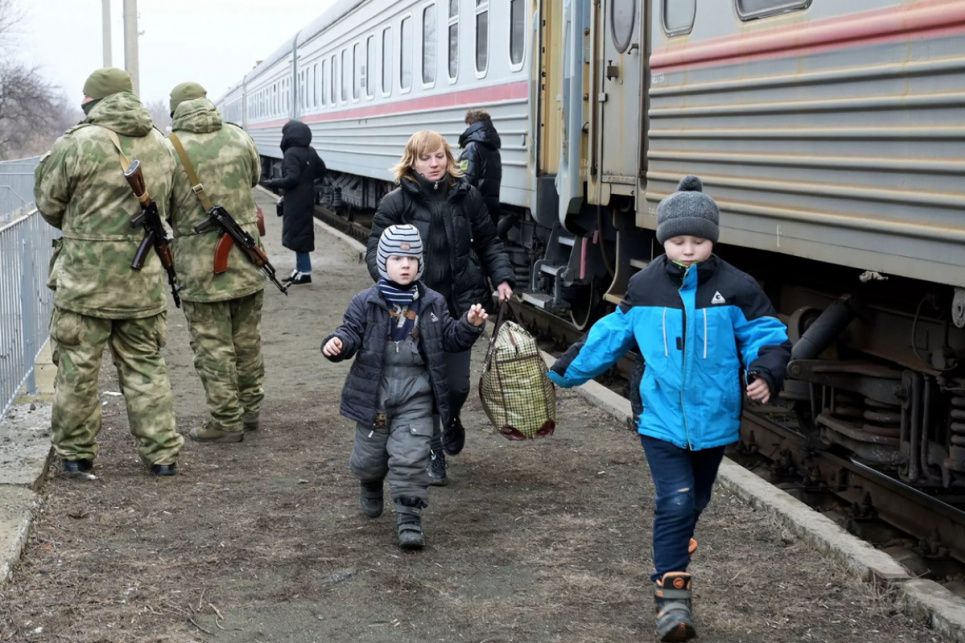 Депортованим до РФ дітям одразу видають документи на нові імена, щоб потім їх було складніше знайти — правозахисники Процес повернення дітей із Росії в Україну дуже складний. Фото: «РІА Новини»