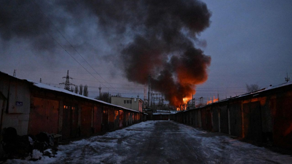 Один іранський ударний безпілотник містить запчастини від понад десятка американських компаній — CNN Наслідки атаки російського безпілотника на Київ уранці 19 грудня 2022 року.
Сергій Супінкський/AFP/Getty Images