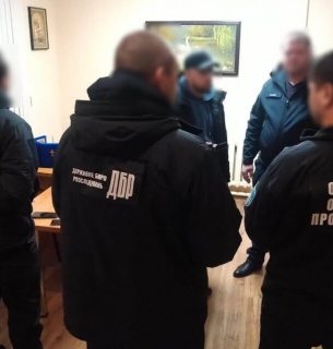 На Одещині поліцейський вимагав «данину» за кожну рибну «точку» з підприємців