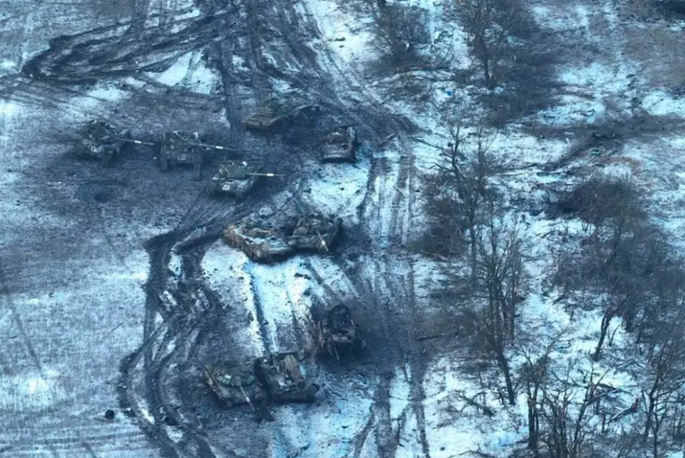 Росія не програвала найбільшу танкову битву цієї війни під Вугледаром, бо це була не битва, а побиття — експерти Російські танки під Вугледаром