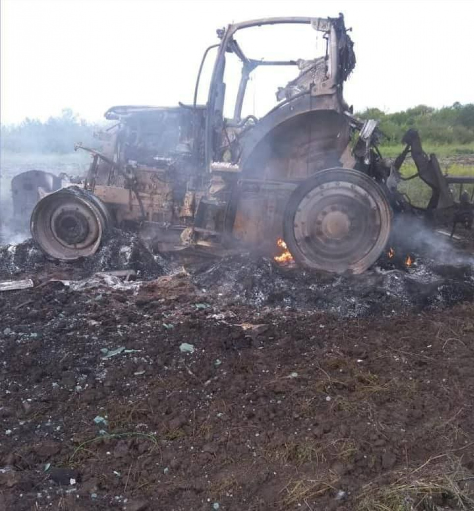 Трагічна оранка: під час виконання польових робіт на вибухівці підірвався трактор(ФОТО)