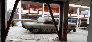 Надувна модель танка під час презентації для ЗМІ у Дечині, Чехія, 6 березня 2023 року. Фото: Reuters