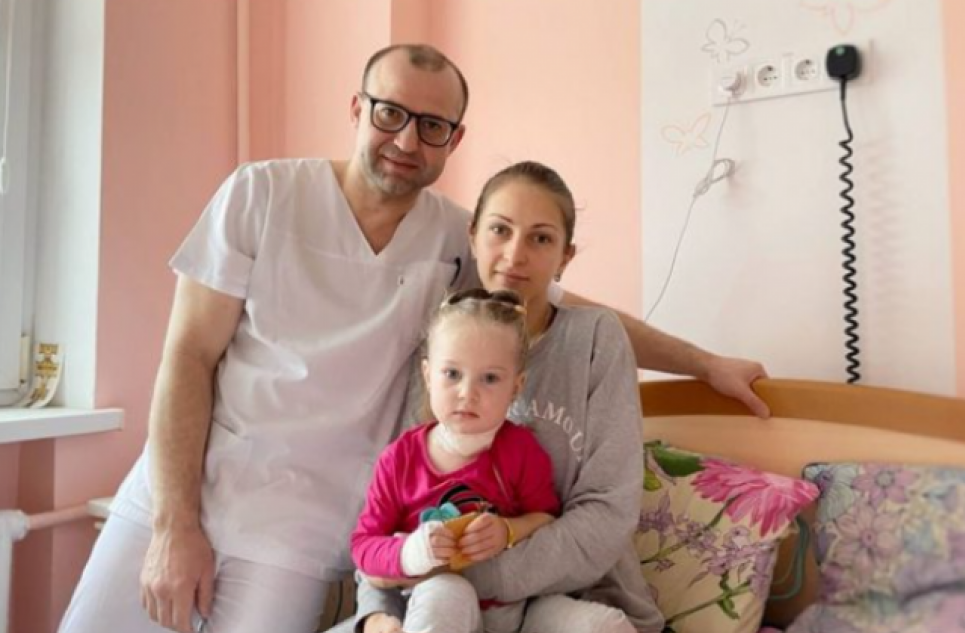 Львівські лікарі врятували дівчинку з рідкісною вродженою недугою (Фото)