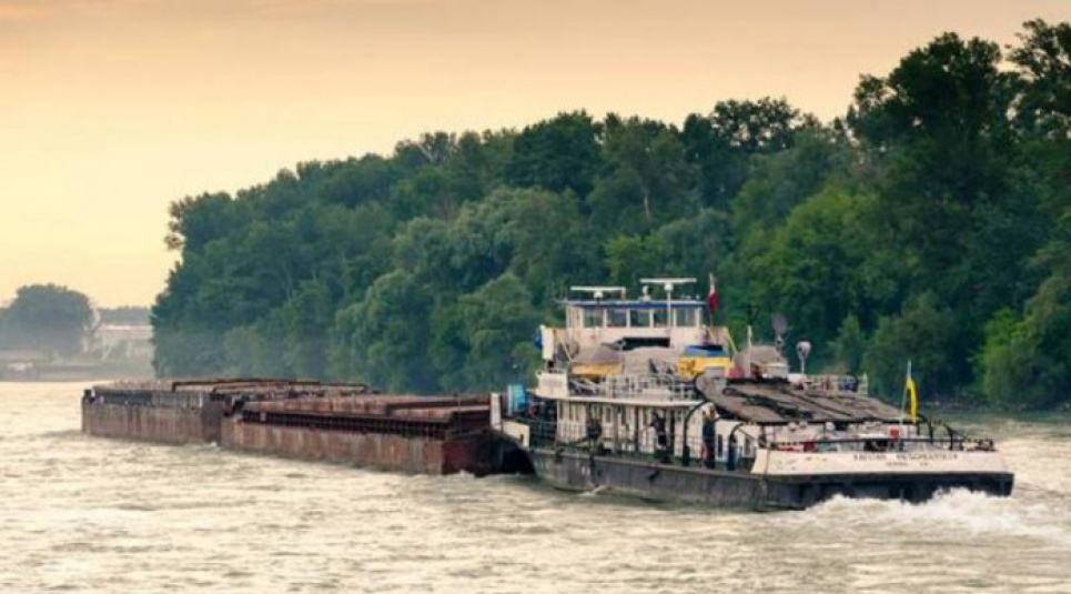Перші 12 суден Українського Дунайського пароплавства погодили зміну назв