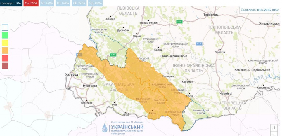 Івано-Франківщина та Закарпаття - під загрозою сніголавинної небезпеки, у відомстві просять не ходити в гори