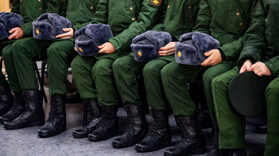 Росіянам дозволили укладати контракт на службу після 9 класу