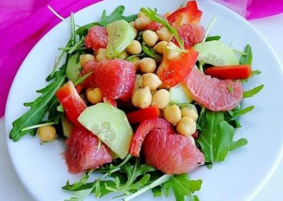 Корисніше не буває: смачний рецепт салату з грейпфрутом