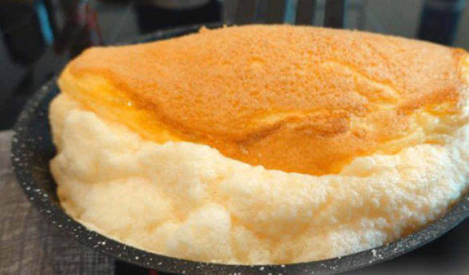 Рецепт жареного омлета с начинкой: для завтрака или сытного перекуса Рецепт жареного омлета с сытной начинкой