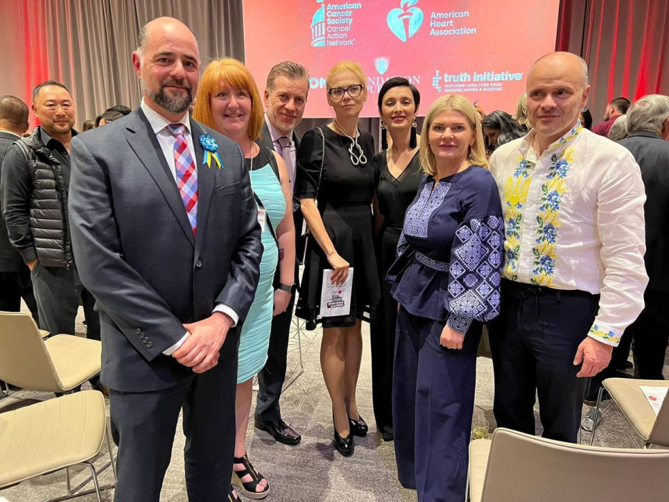 Українські законодавці отримали нагороду за ухвалення антитютюнового законодавства