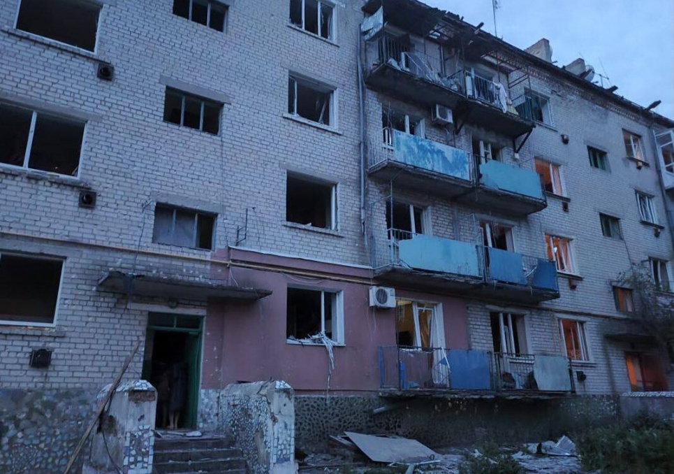 Нічна атака Дніпропетровщини: знищені авто рятувальників, є поранені
