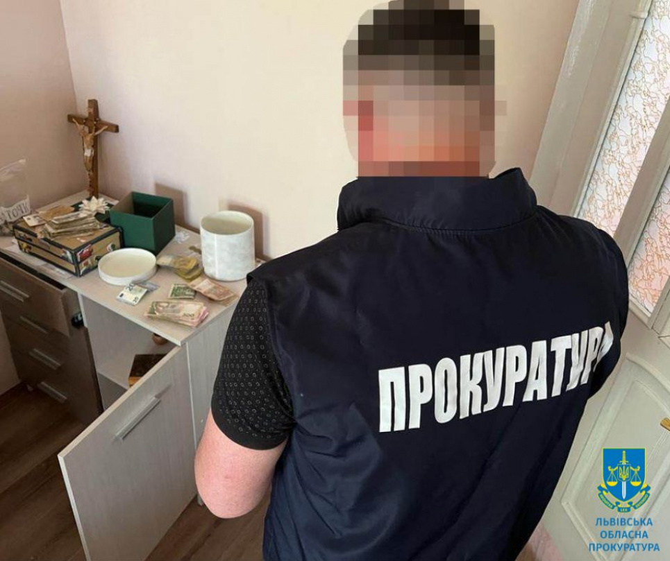 На Львівщині голова сільради та підрядник підозрюються у заволодінні понад третини млн грн під час будівництва дитсадка