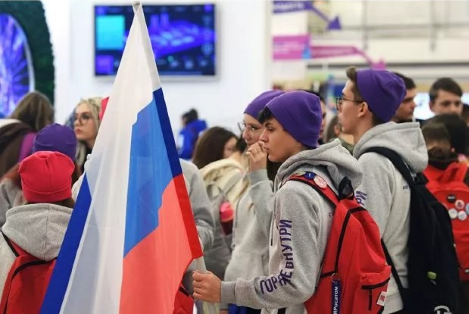 Загарбники на лівобережжі Херсонщини продовжують інтегрувати українських дітей у «русский мир» Фото: РІА «Новости»