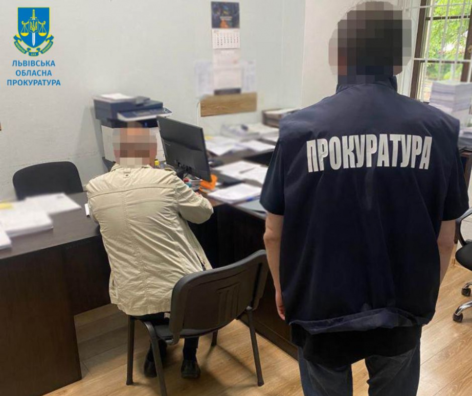 Незаконна рубка дерев зі збитками близько на 2,2 млн грн – підозрюються колишні керівники лісництва Львівщини