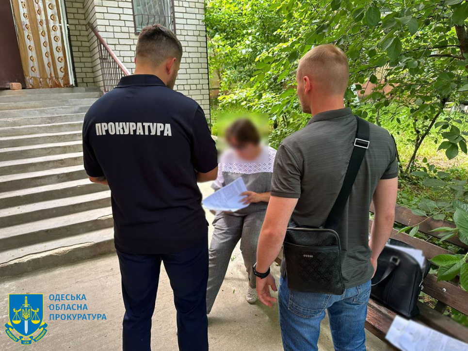 "Відкату" на 1,7 млн грн на реконструкції шкільного спортмайданчика – підозрюють посадовицю сільради та підрядницю (ФОТО)