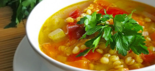 Названо популярний суп , який провокує каміння в нирках