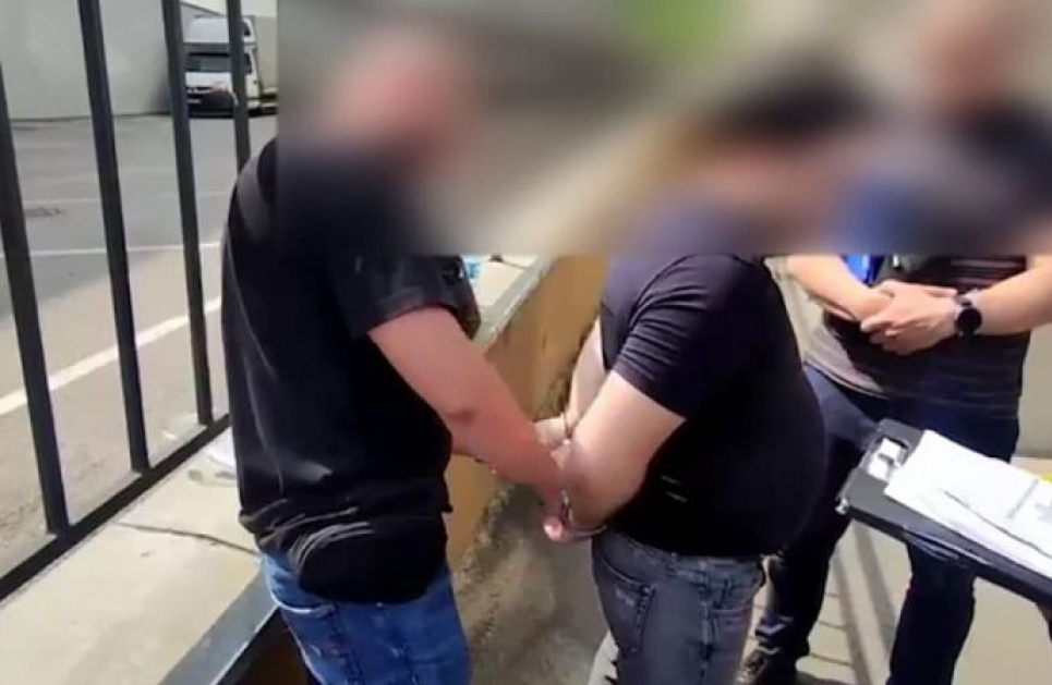 Переодягнувся у жінку та вкрав в одесита чималу суму грошей (ФОТО)
