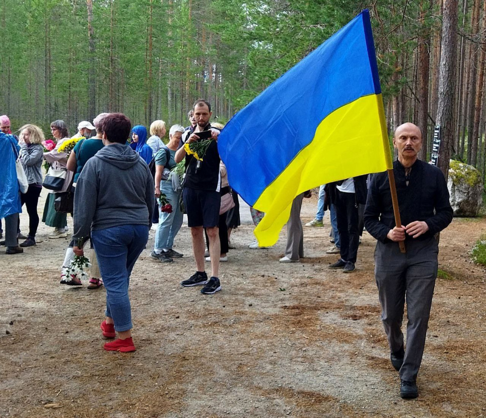 У Міжнародний день пам'яті жертв Великого терору «Росія 1» питала дипломатів про «розстріл мирного населення Донбасу»