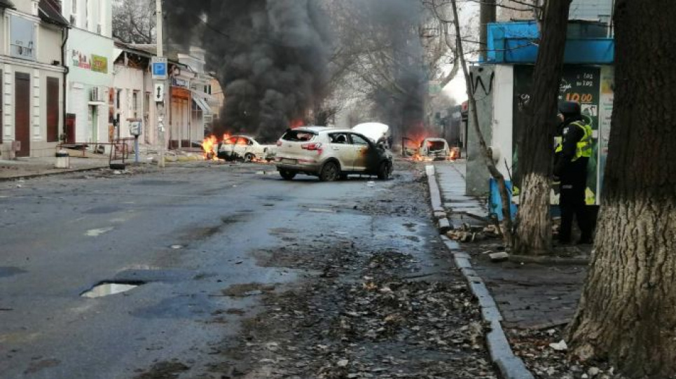 Удар РФ по багатоповерхівці у Херсоні: є загиблі та постраждалі
