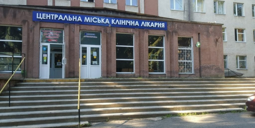 Програма безоплатного протезування великих суглобів запрацювала у Чернівцях, деталі