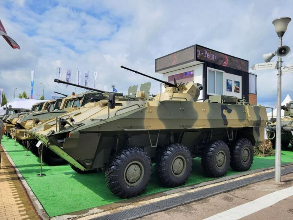 Новий бронетранспортер БТР-82А (удосконалений). Саме під такою назвою машина, що майже нічим не нагадує БТР-82А, демонструється на «Армії-2023». Фото: t.me/iammilitary