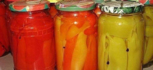 Маринований перець з медом на зиму: рецепт простої консервації