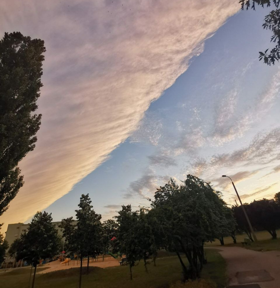 27 серпня – День шахтаря, Міжнародний день боксу та Свято хмар, що пролітають