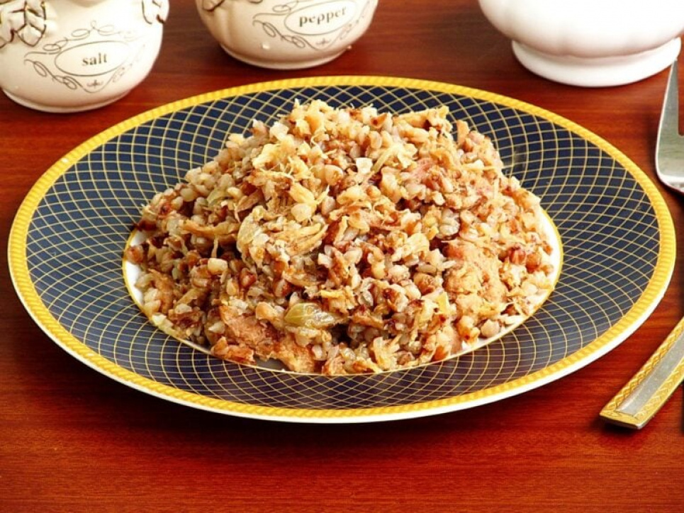 Лише зашкодите - з якими трьома продуктами не можна їсти гречку