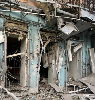 Постраждали двоє дітей: окупанти обстріляли Херсон