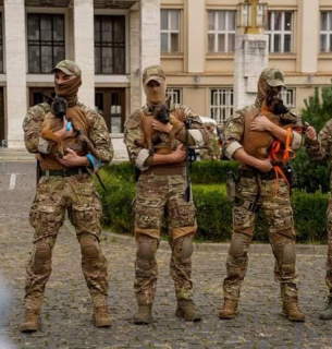 У Кінологічному центрі поліції Закарпаття навчатимуть собак-терапевтів