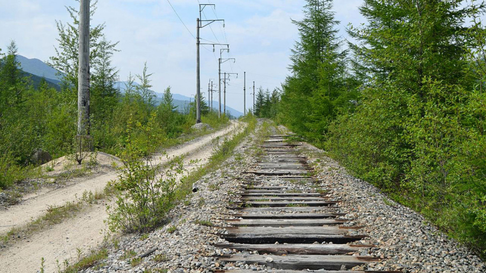 «Це буде не ГУЛАГ, а нові гідні умови»: Путін доручив збудувати в тундрі залізницю за проектом часів Сталіна Тимчасова ділянка БАМу. L. (CC BY-SA 4.0)
