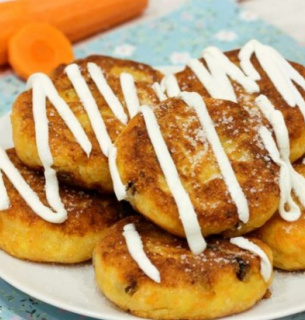 Сирники з морквою та родзинками