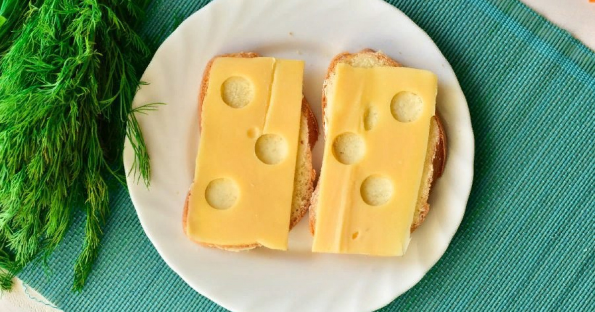 Завтрак бутерброд с сыром. Бутерброд с сыром. Бутерброд с маслом и сыром. Красивые бутерброды с сыром. Бутеры с сыром.