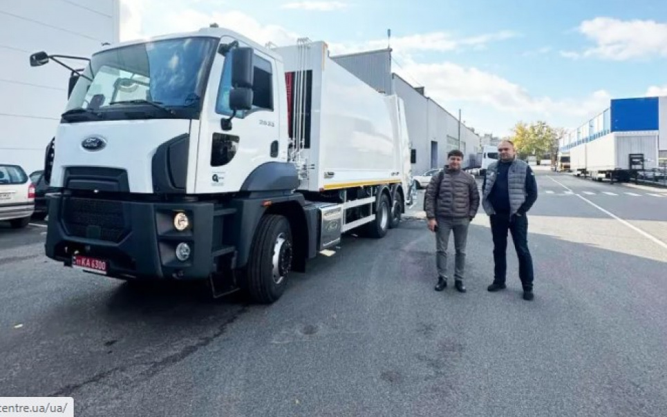 В Україні з'явився надпотужний сміттєвоз на шасі, яке розраховане на повну масу 26 т  Надпотужний сміттєвоз на сучасному ринку України