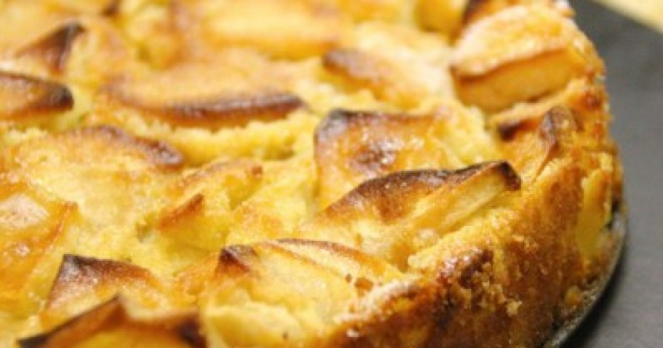 10 минут и на столе готов яблочный пирог: десерт поразит отличным вкусом Вкусный рецепт домашнего пирога с яблоками