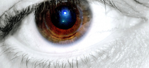 США выполнили первую в истории трансплантацию целого глаза человеку