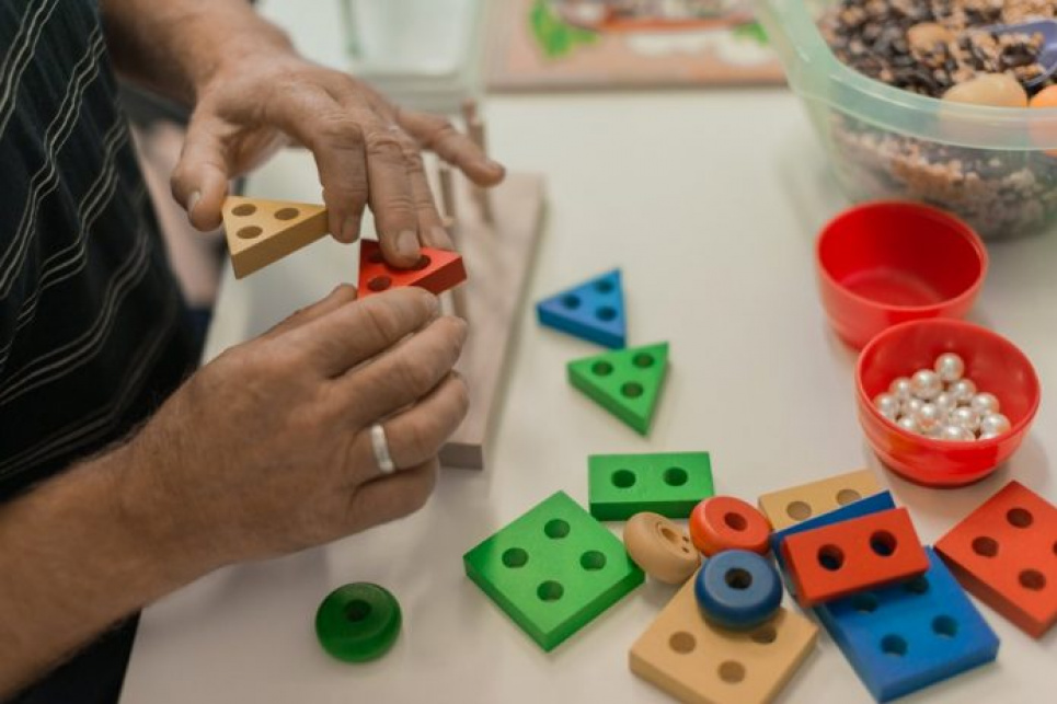 Інсульт: вправи, які допоможуть відновити рухливість  Інсульт : вправи , які допоможуть відновити рухливість